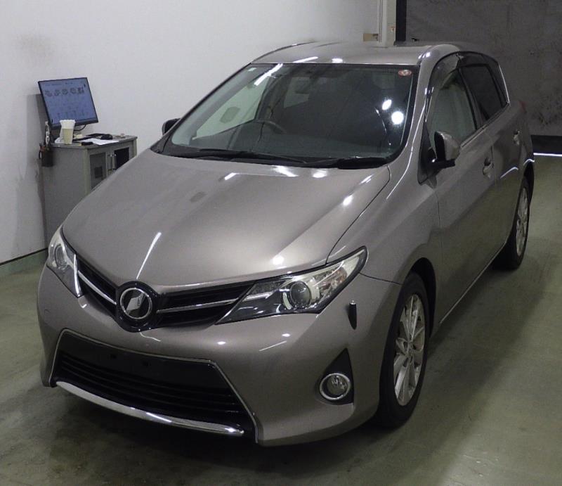 TOYOTA AURIS 2012/4