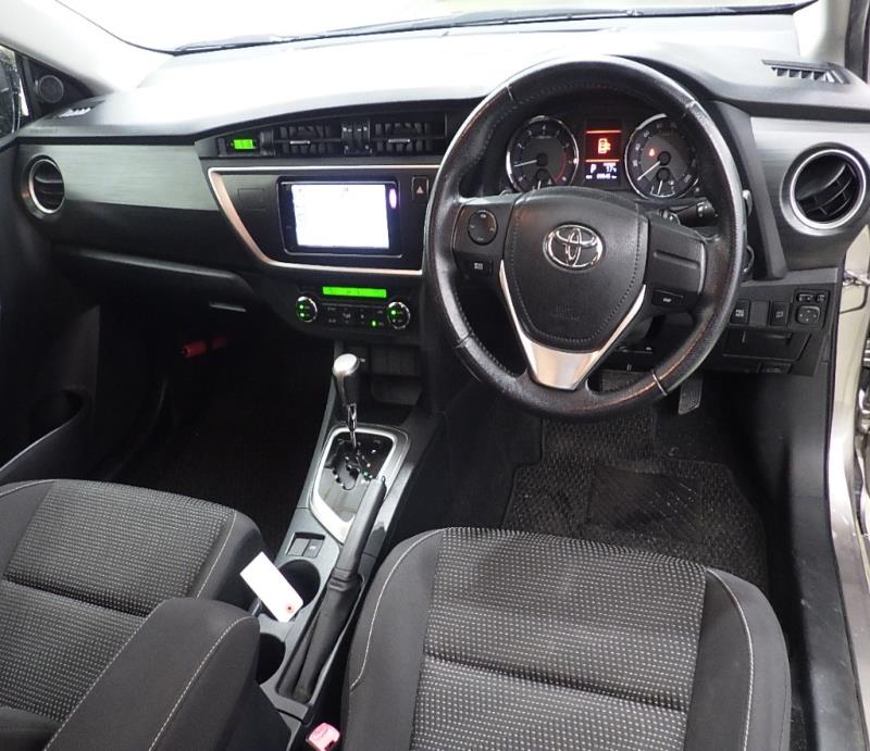 TOYOTA AURIS 2012/4