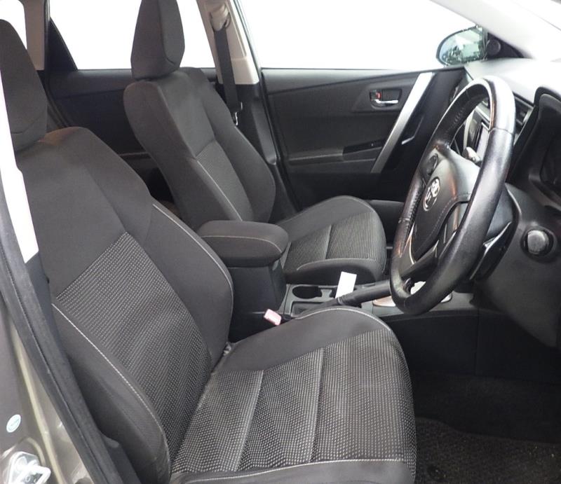 TOYOTA AURIS 2012/4