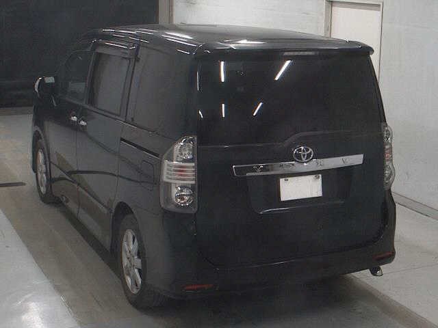 TOYOTA VOXY 2007/11