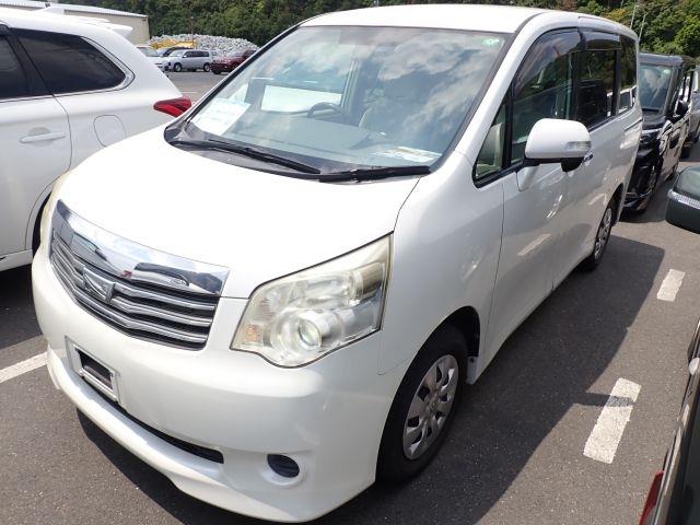 TOYOTA NOAH 2011/2