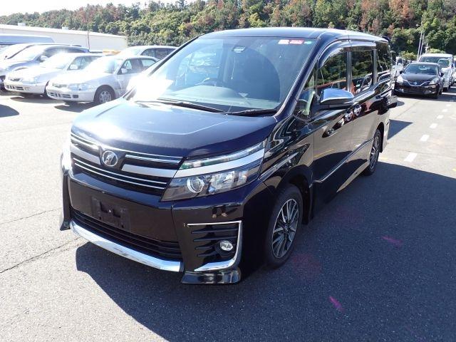 TOYOTA VOXY 2016/9