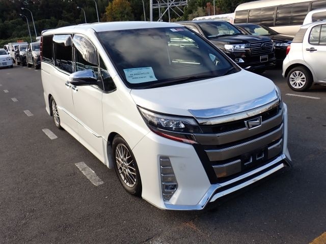 TOYOTA NOAH 2018/2