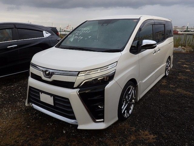 TOYOTA VOXY 2018/2