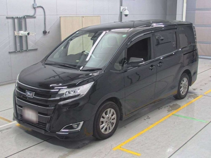 TOYOTA NOAH 2019/1