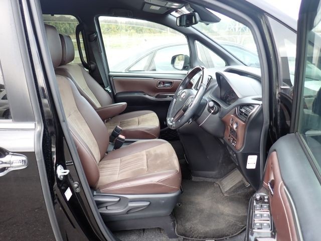 TOYOTA ESQUIRE 2020/9