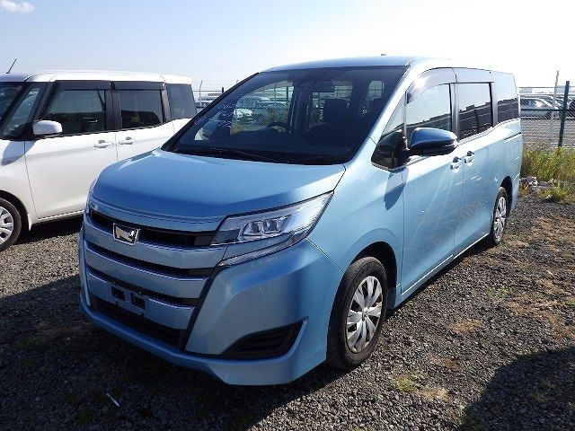 TOYOTA NOAH 2020/8