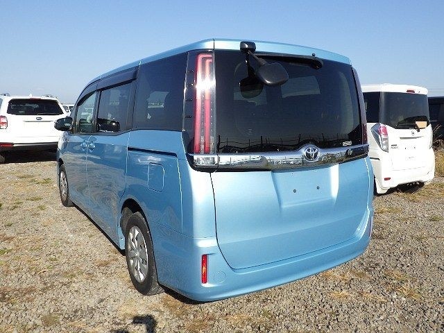 TOYOTA NOAH 2020/8