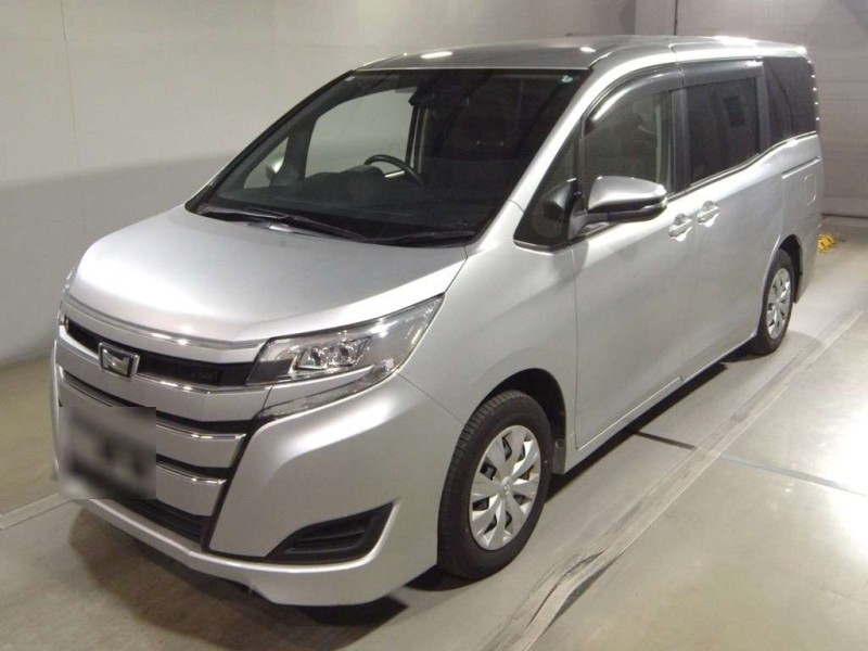 TOYOTA NOAH 2020/11