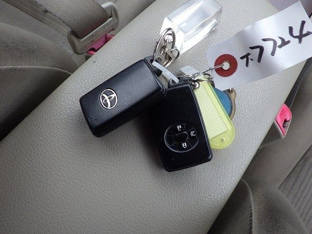 TOYOTA PREMIO 2011/10