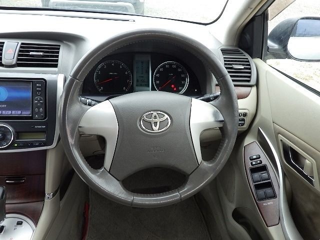 TOYOTA PREMIO 2011/10