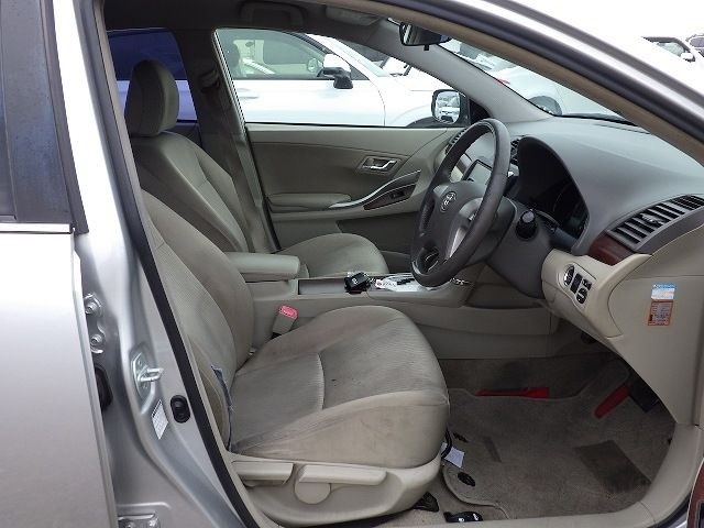 TOYOTA PREMIO 2011/10