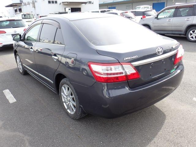 TOYOTA PREMIO 2015/9