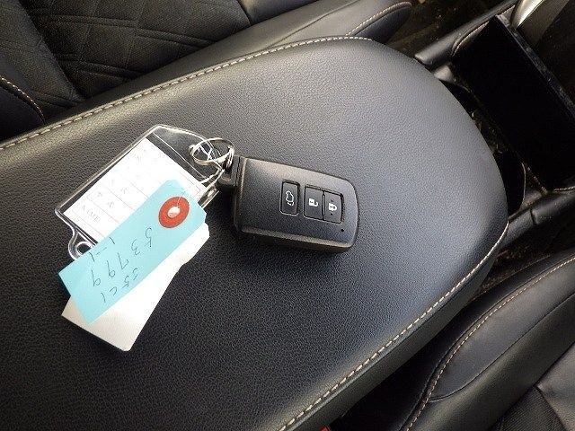 TOYOTA HARRIER 2019/5