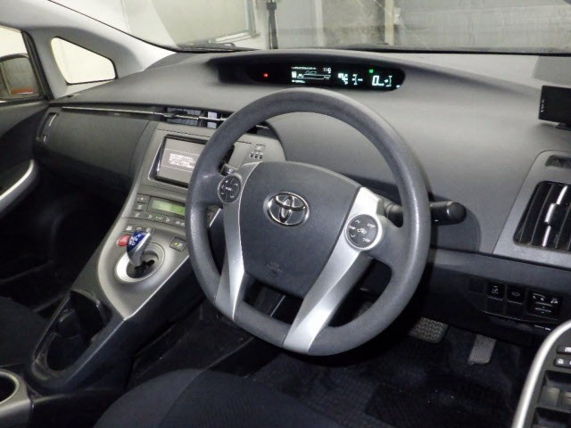 TOYOTA PRIUS 2015/2