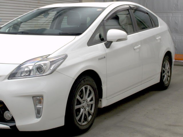 TOYOTA PRIUS 2015/8