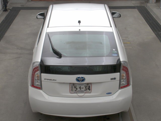 TOYOTA PRIUS 2015/8