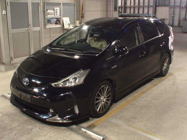 TOYOTA PRIUS ALPHA 2015/1