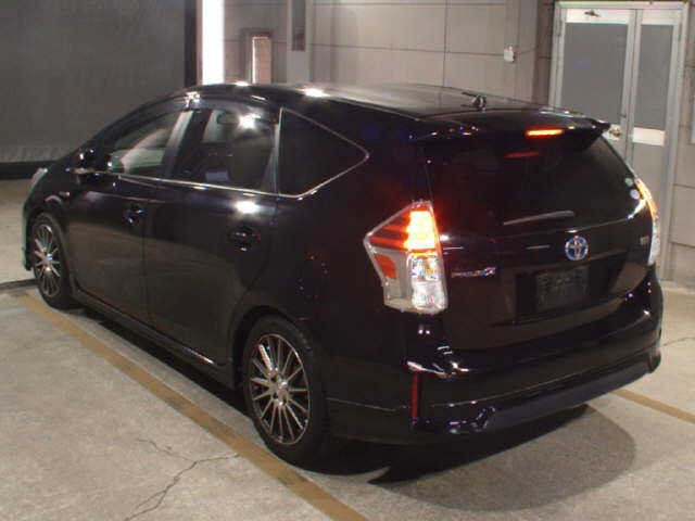 TOYOTA PRIUS ALPHA 2015/1