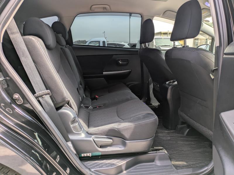 TOYOTA PRIUS ALPHA 2016/4