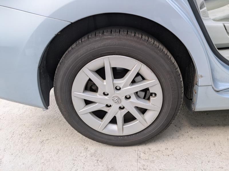 TOYOTA PRIUS ALPHA 2012/1