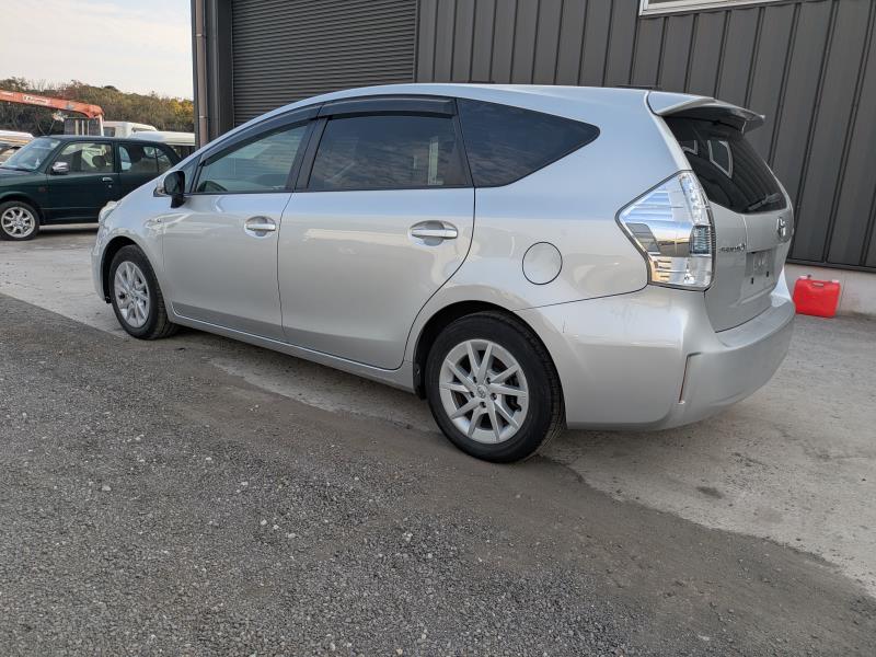 TOYOTA PRIUS ALPHA 2014/10