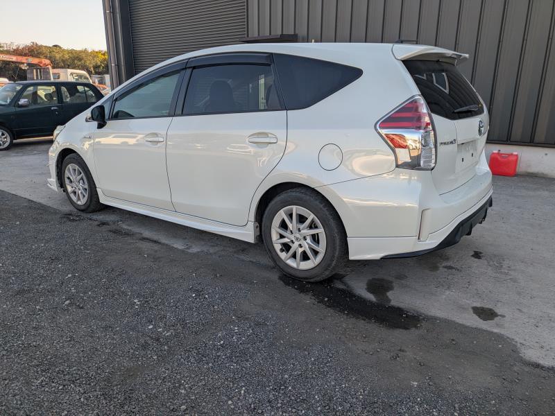 TOYOTA PRIUS ALPHA 2014/12