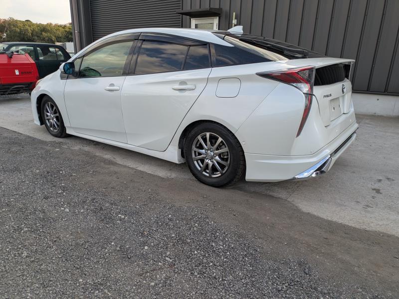 TOYOTA PRIUS 2016/7