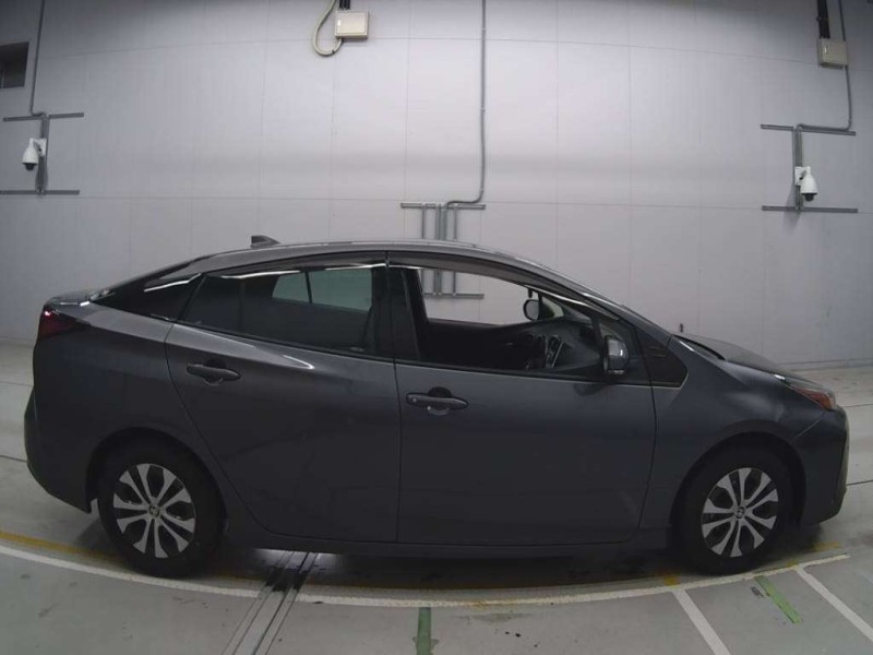 TOYOTA PRIUS 2020/10