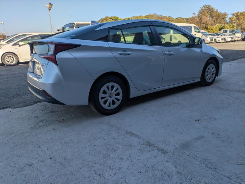 TOYOTA PRIUS 2020/11