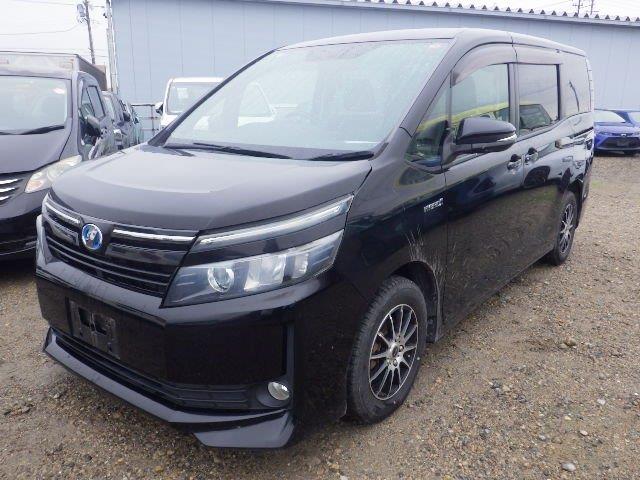 TOYOTA VOXY 2014/9
