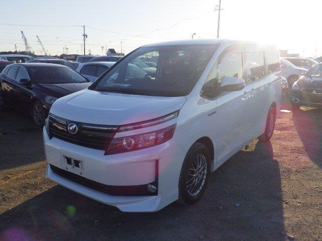 TOYOTA VOXY 2015/3