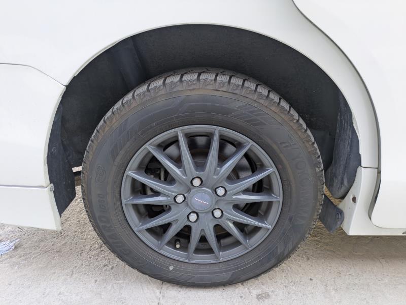 TOYOTA ESQUIRE 2016/9