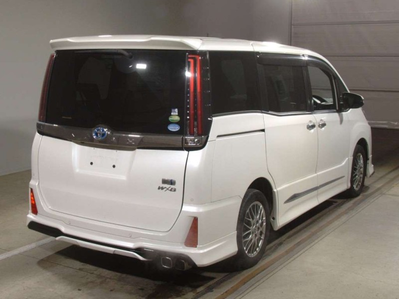 TOYOTA NOAH 2020/7