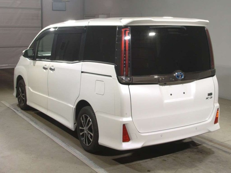 TOYOTA NOAH 2020/10