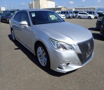 TOYOTA CROWN 2013/8