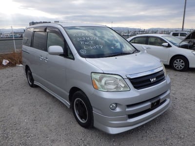 TOYOTA NOAH 2007/1
