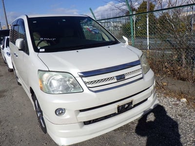 TOYOTA NOAH 2007/1
