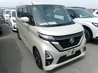 NISSAN ROOX 2023/4