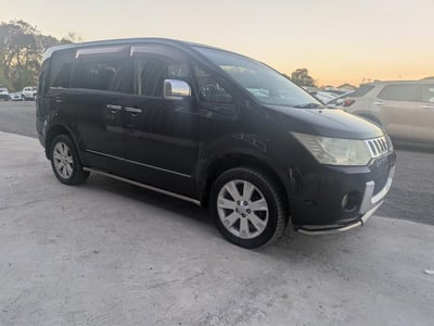 MITSUBISHI DELICA D:5 2010/12