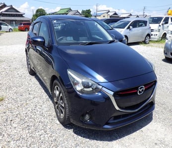 MAZDA DEMIO 2015/8