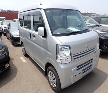 NISSAN NV100 CLIPPER 2023/10