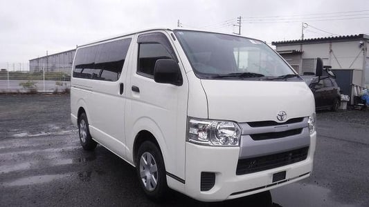 TOYOTA HIACE 2019/9