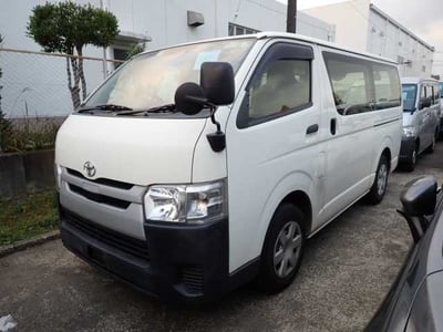 TOYOTA HIACE 2019/11