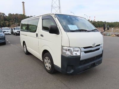 TOYOTA HIACE 2019/11