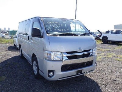 TOYOTA HIACE 2020/10