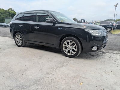 MITSUBISHI OUTLANDER PHEV 2013/2