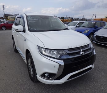 MITSUBISHI OUTLANDER PHEV 2015/9
