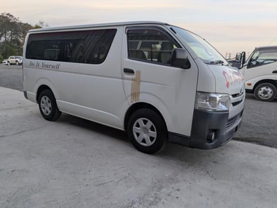 TOYOTA HIACE 2015/10