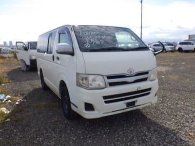 TOYOTA HIACE 2011/2